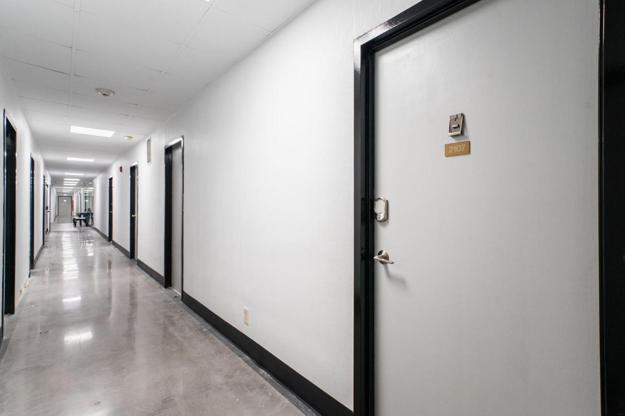21Floor-Renovated 2Br,1Bath King And Queen Bed And Parking แอตแลนตา ภายนอก รูปภาพ
