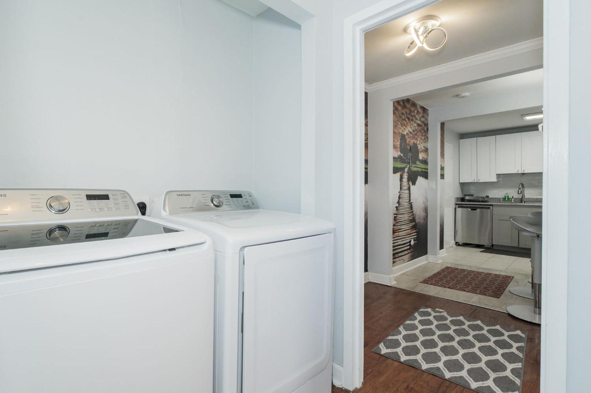 21Floor-Renovated 2Br,1Bath King And Queen Bed And Parking แอตแลนตา ภายนอก รูปภาพ